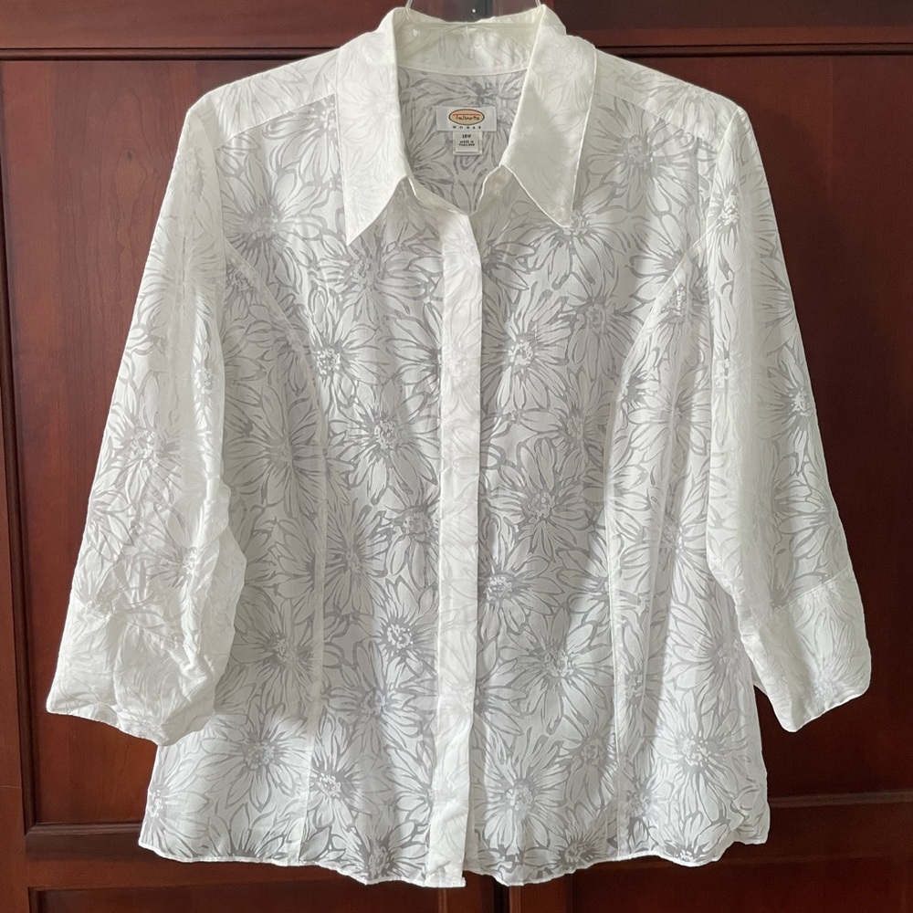 Talbots white 3/4 Sleeve Notched Collar Button Down